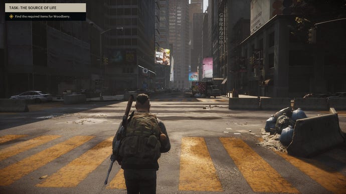 Roaming The Day Before's New Fortune City.